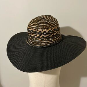 BCBGENERATION wide floppy brim black & tan straw sun hat NEW